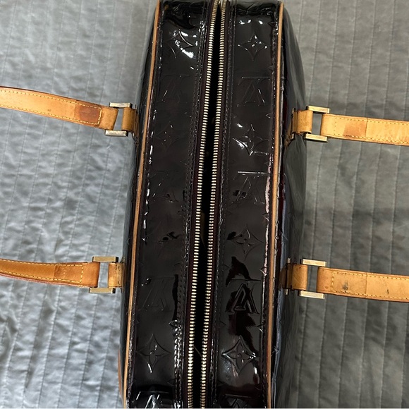 🖤LOUIS VUITTON VERNIS SUTTON BAG🖤 - Picture 6 of 16